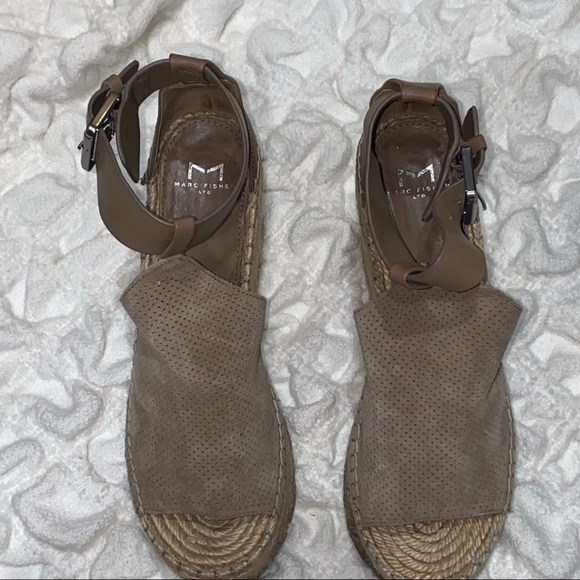 {Marc Fisher} Espadrille Wedges - Picture 4 of 9